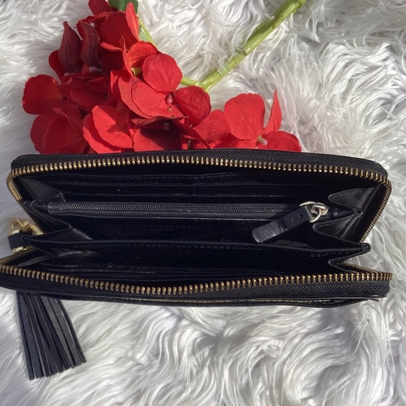 Kate Spade Black Leather Envelope Wallet Corner Zip Closure - Picture 4 of 6